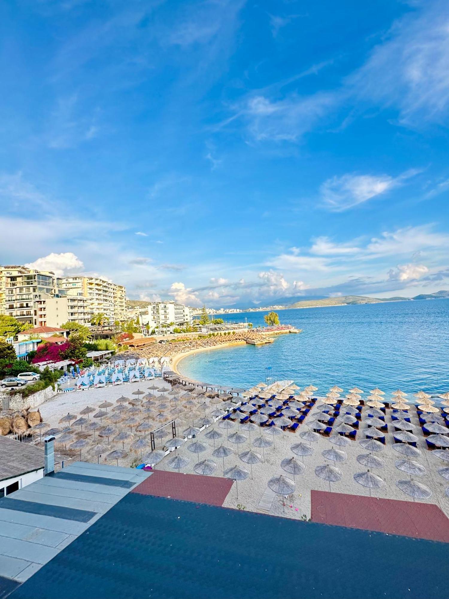 Aqua Apartments Seaview Sarande Bagian luar foto