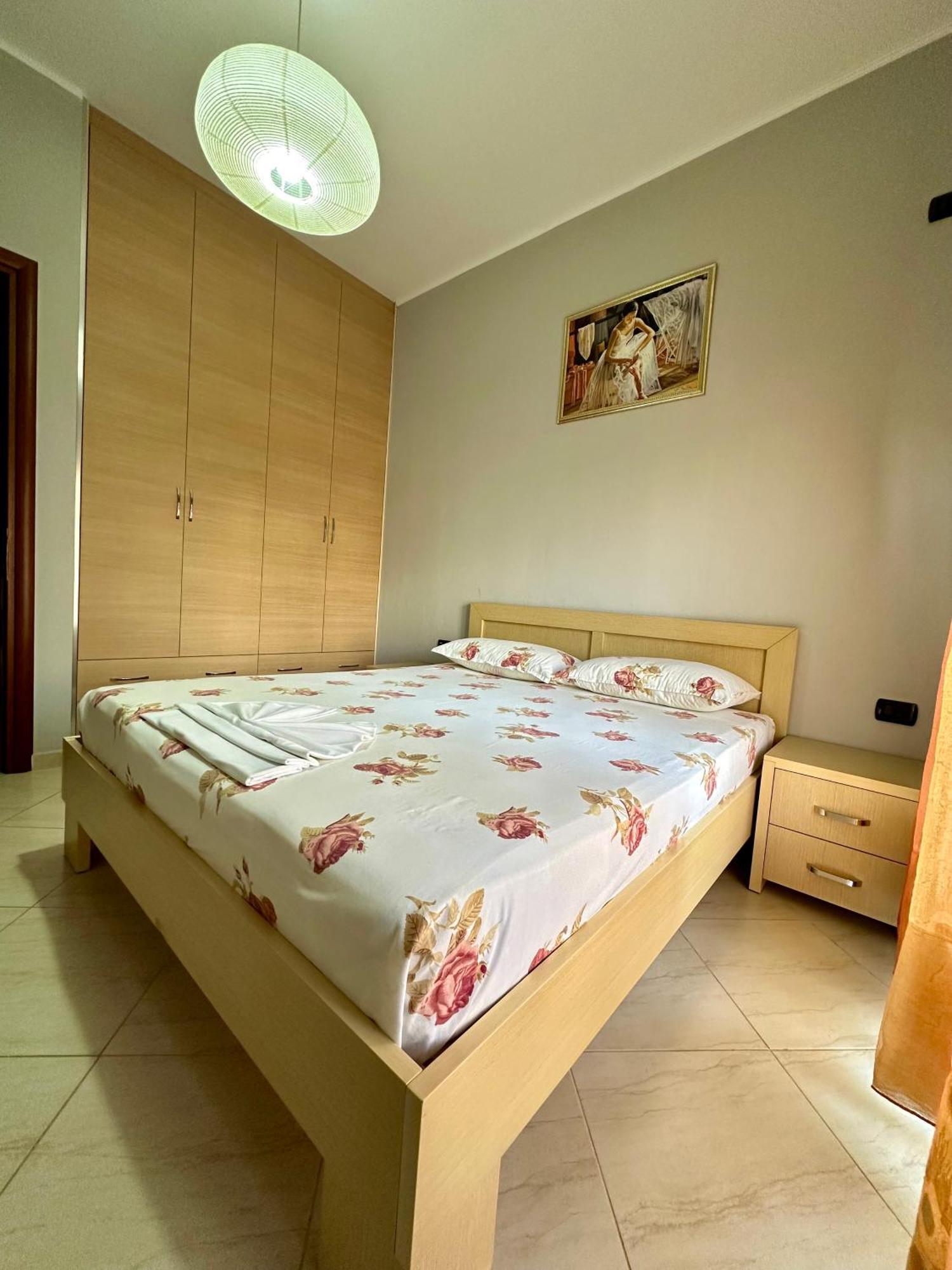 Aqua Apartments Seaview Sarande Bagian luar foto